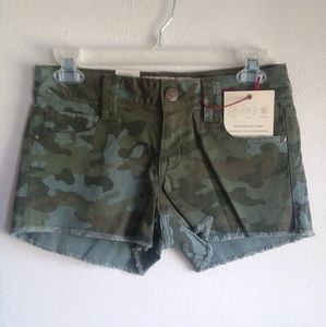 NWT LEI Ashley Low Rise Camo Denim Shorts